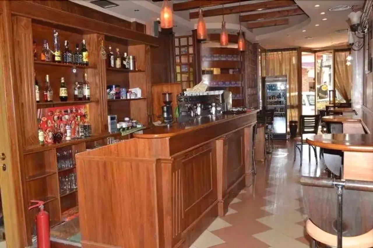 Lugano Hotel Tiranë Ngoại thất bức ảnh